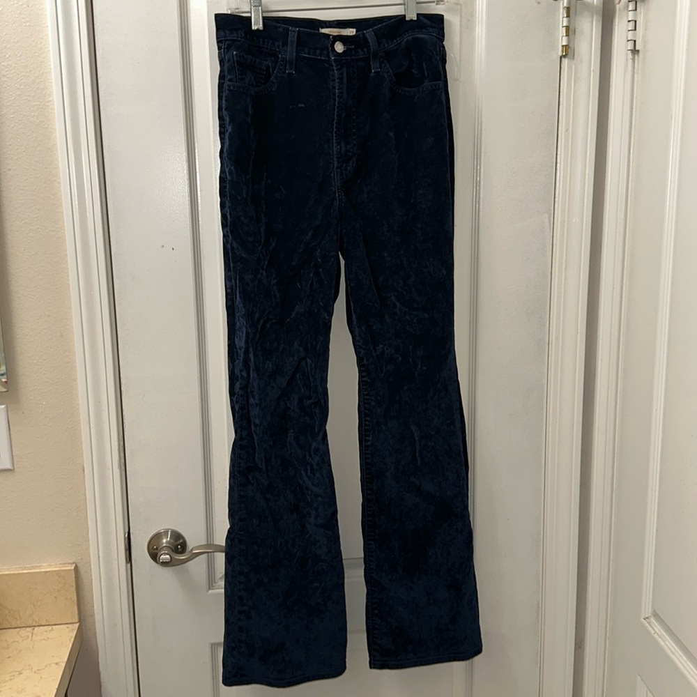 Levi’s Velvet Ribcage Blue Bootcut Pants